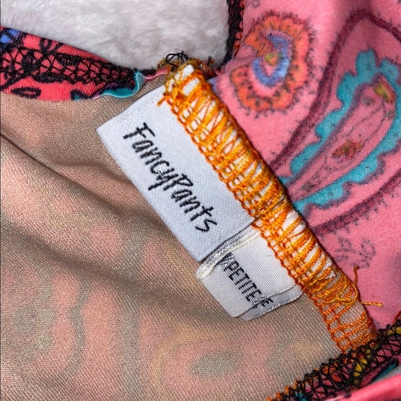 FancyPants Ladies Small Swim Top
Small Petite - Picture 4 of 4